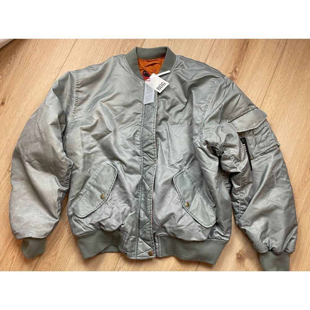 BDG Urban Outfitters Reversible Bomber Jacket Olive Green / Orange - Size M flaw